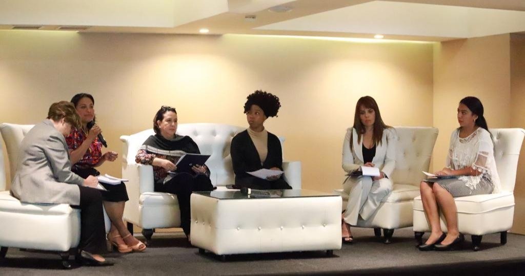 Foro sobre situación de desarrollo económico de las mujeres Foro sobre situación de desarrollo económico de las mujeres