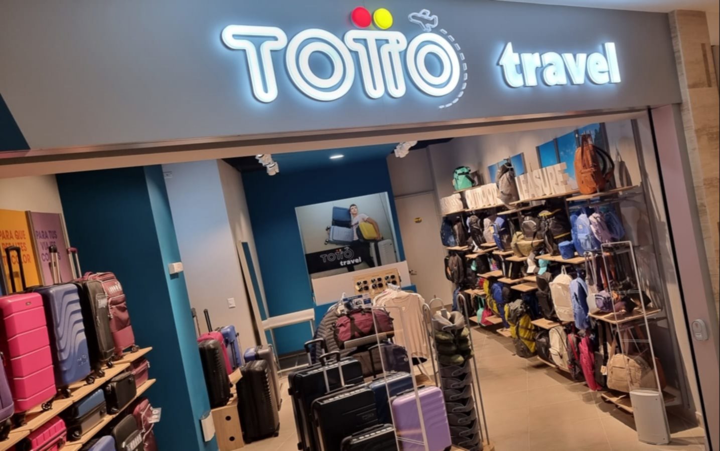 Totto llega a Guatemala con su nueva tienda de productos para viaje