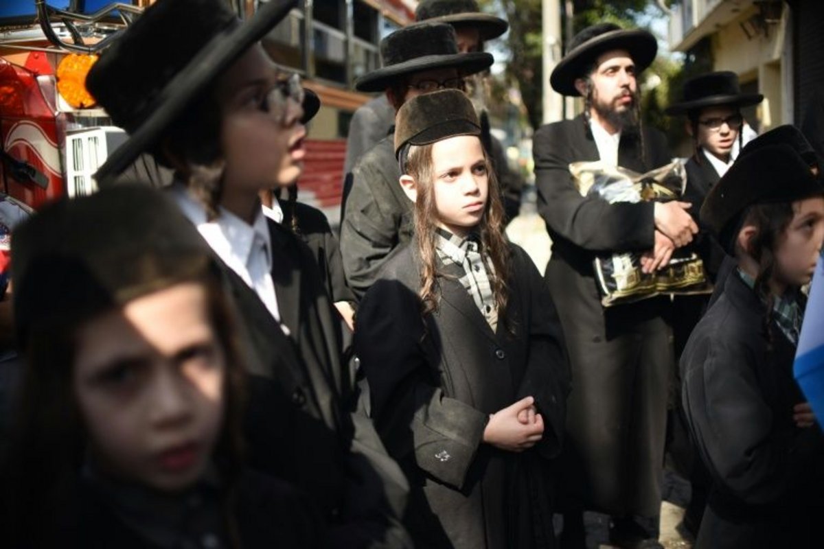 Alcalde es condenado por expulsar a judíos ortodoxos