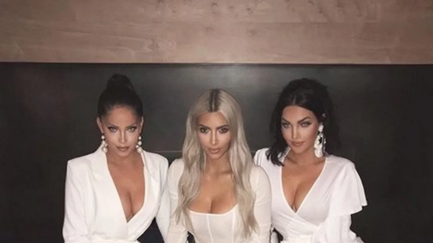 Kim Kardashian se desnuda, ahora con brillantina